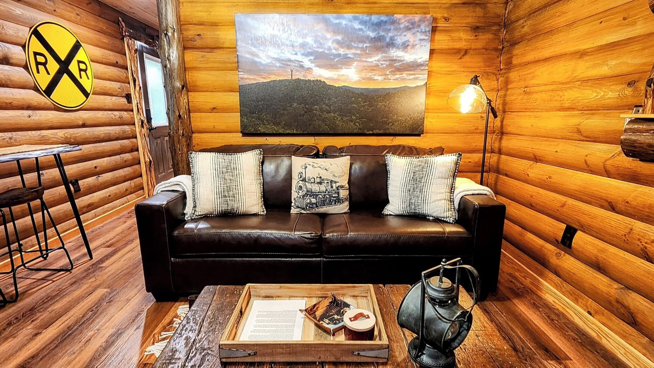 Photo of Livingroom in Mid America