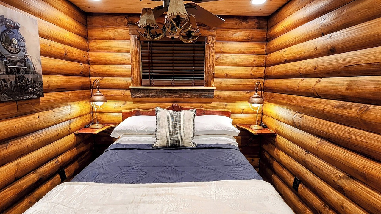 Photo of Bedroom in Mid America