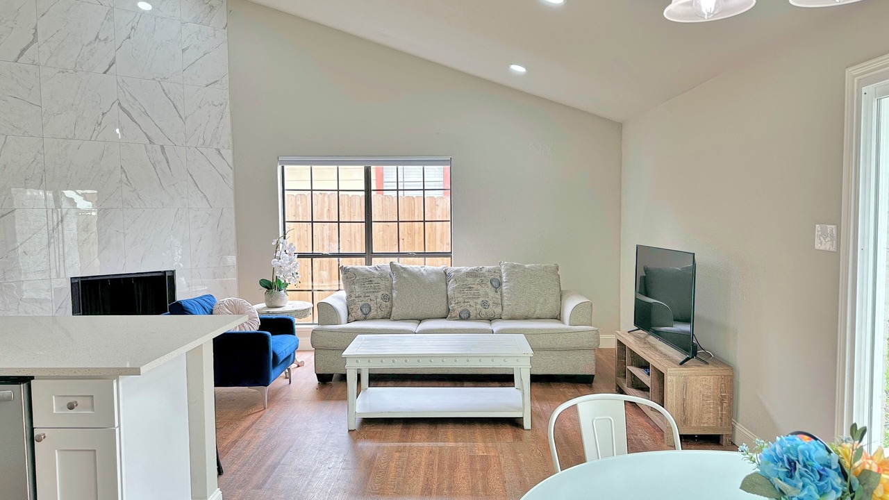 Photo of Livingroom in The Colony
