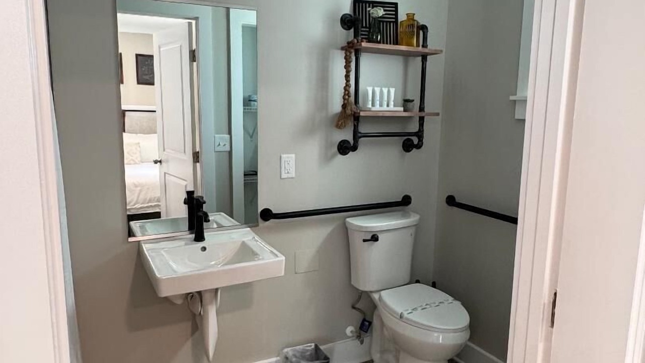 Photo of Bathroom in Helen