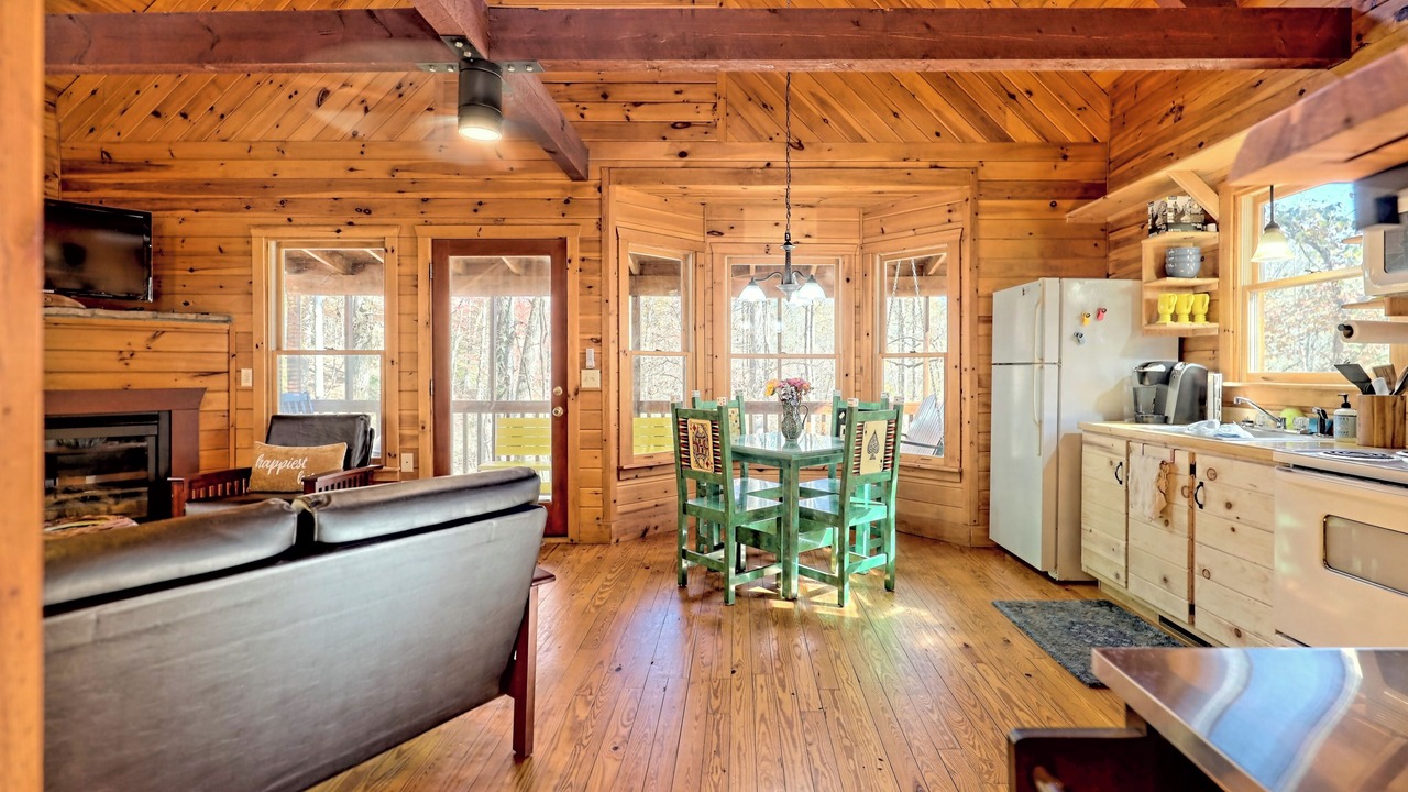Photo of Livingroom in Demorest