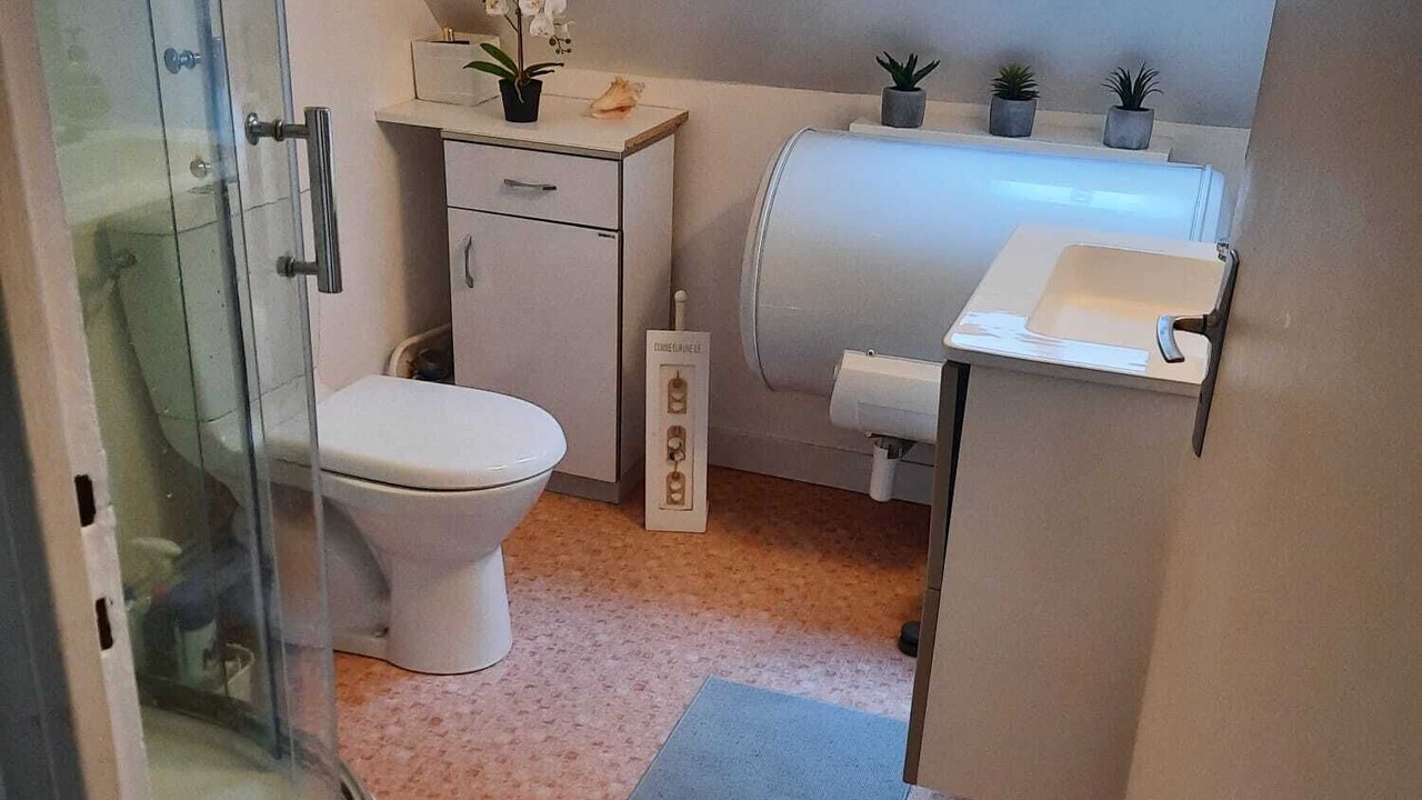 Photo of Bathroom in Locmaria-Plouzane