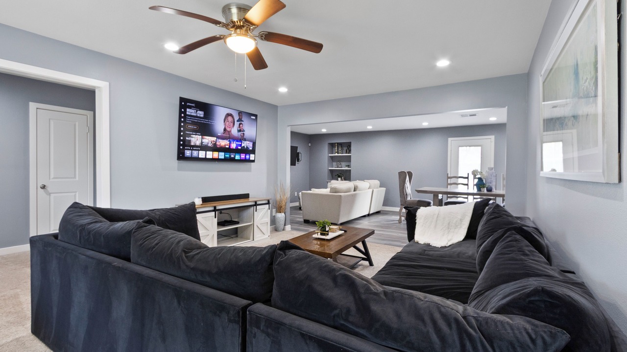 Photo of Livingroom in Westbury