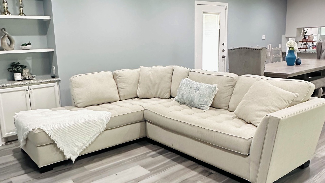 Photo of Livingroom in Westbury