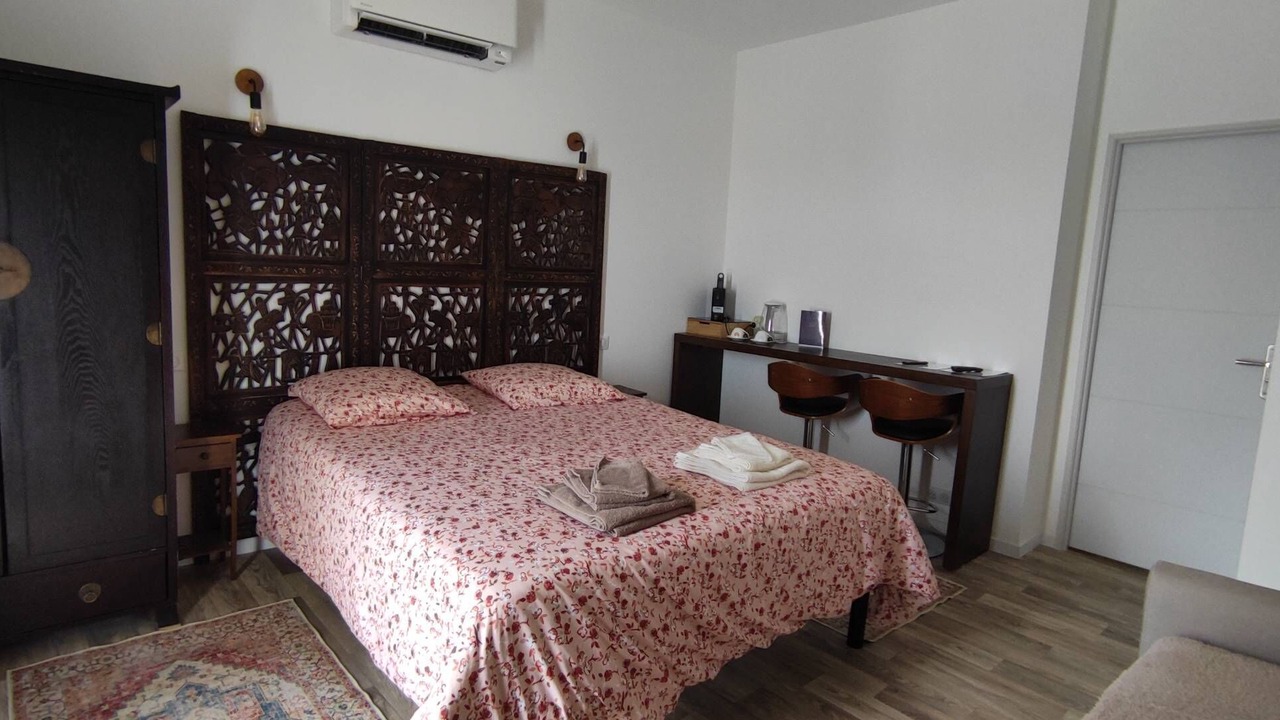 Photo of Bedroom in Peret
