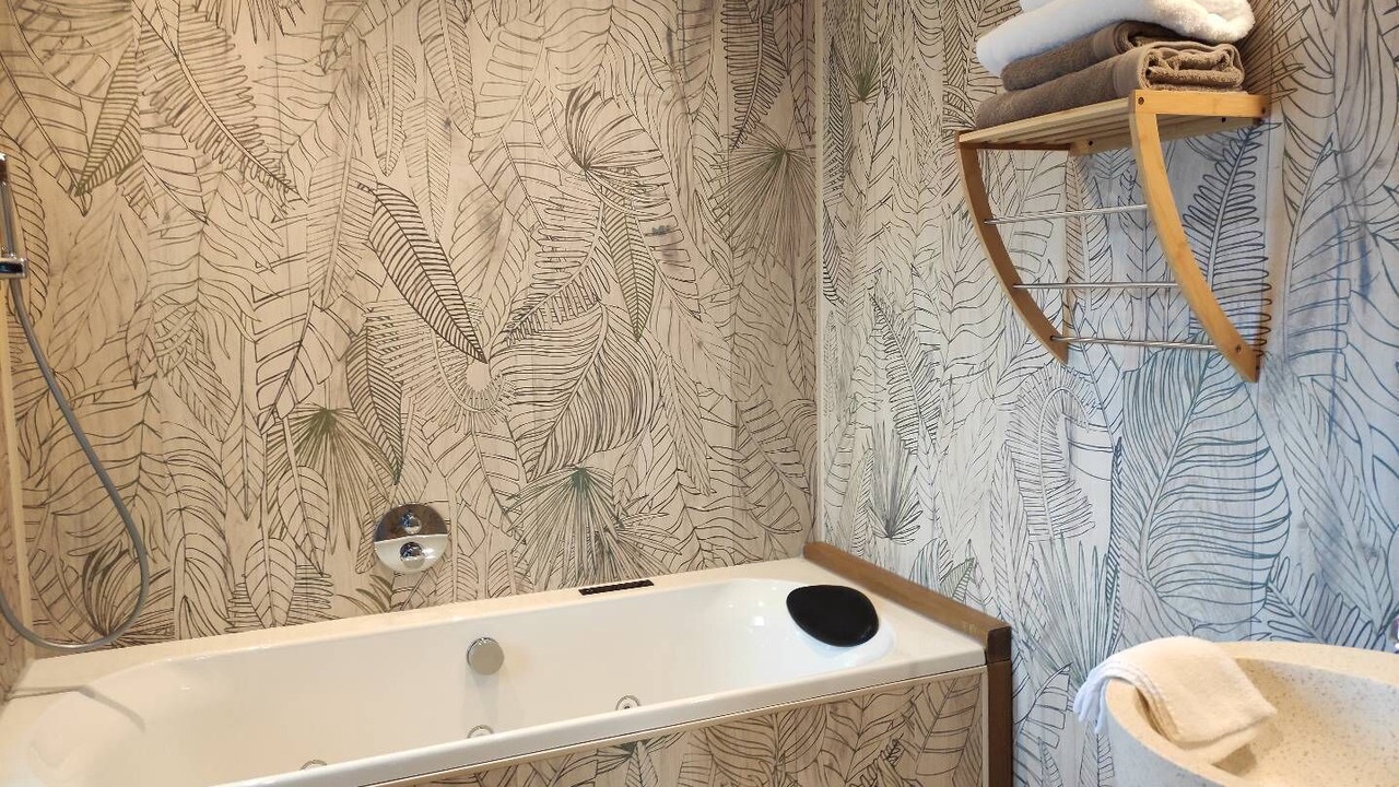 Photo of Bathroom in Peret