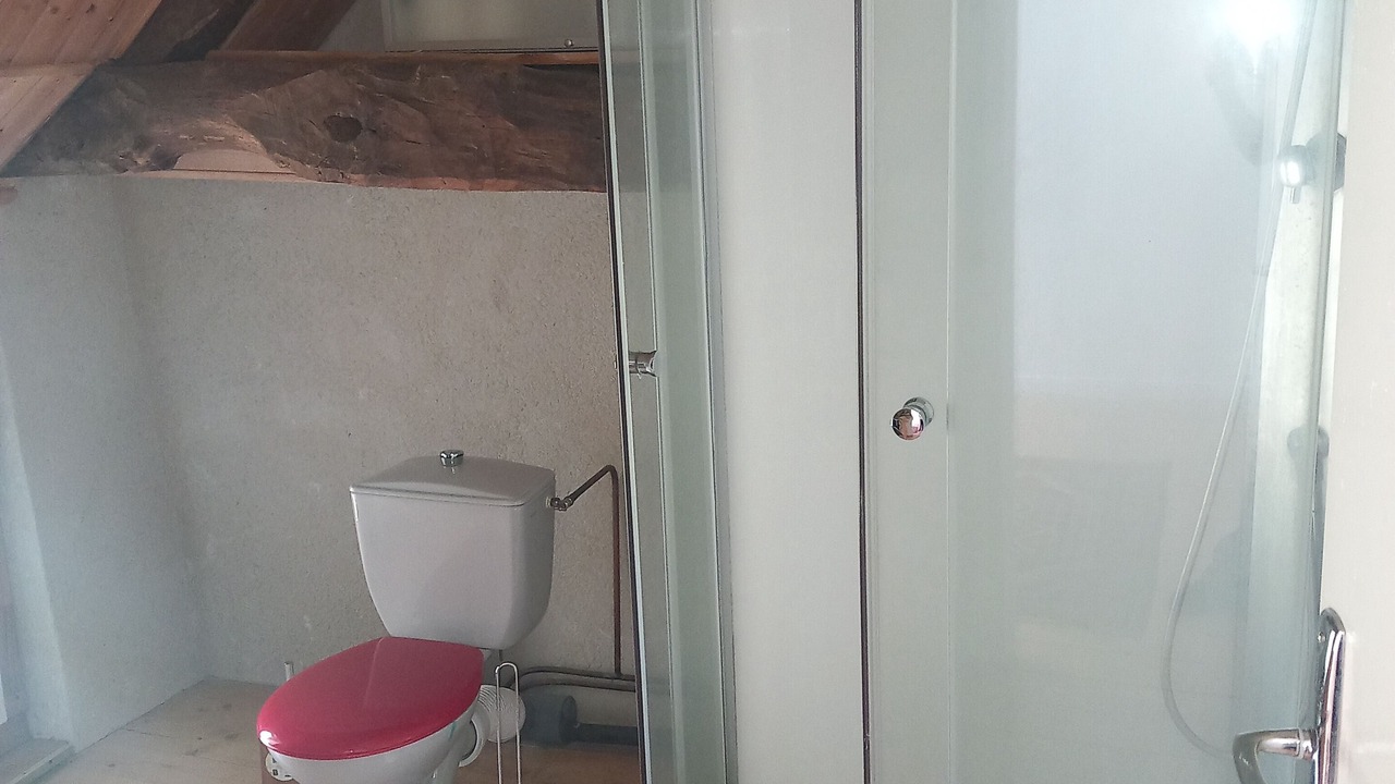 Photo of Bathroom in Chevaigne