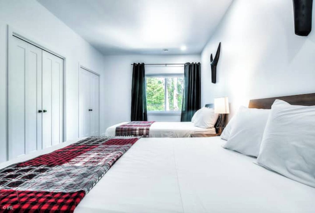 Photo of Bedroom in Sainte-Marguerite-du-Lac-Masson