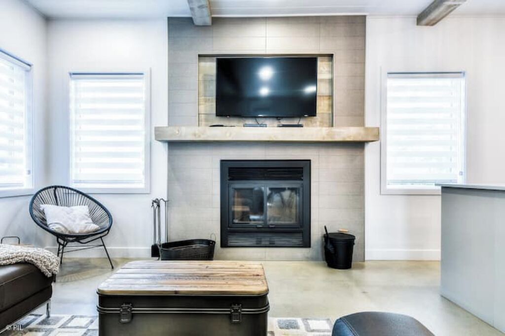 Photo of Livingroom in Sainte-Marguerite-du-Lac-Masson