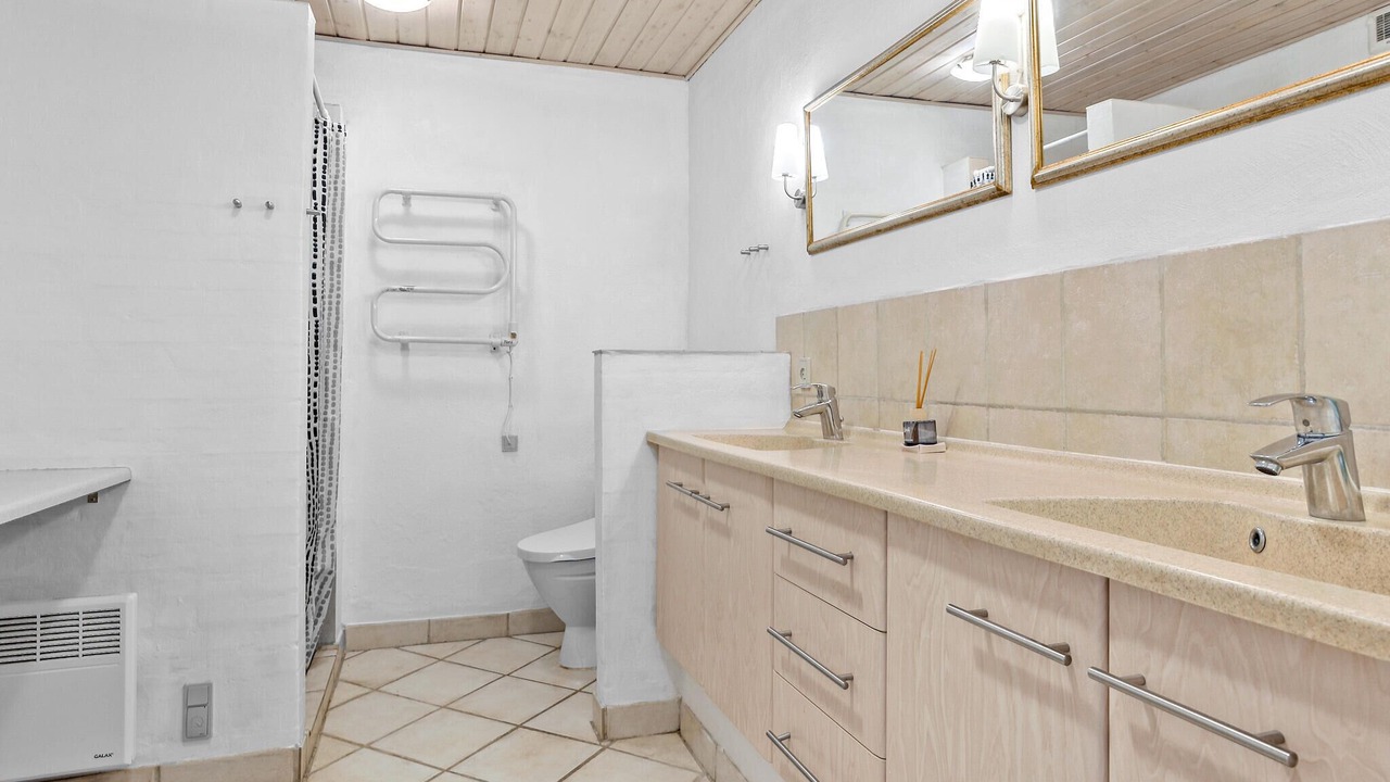 Photo of Bathroom in Agger