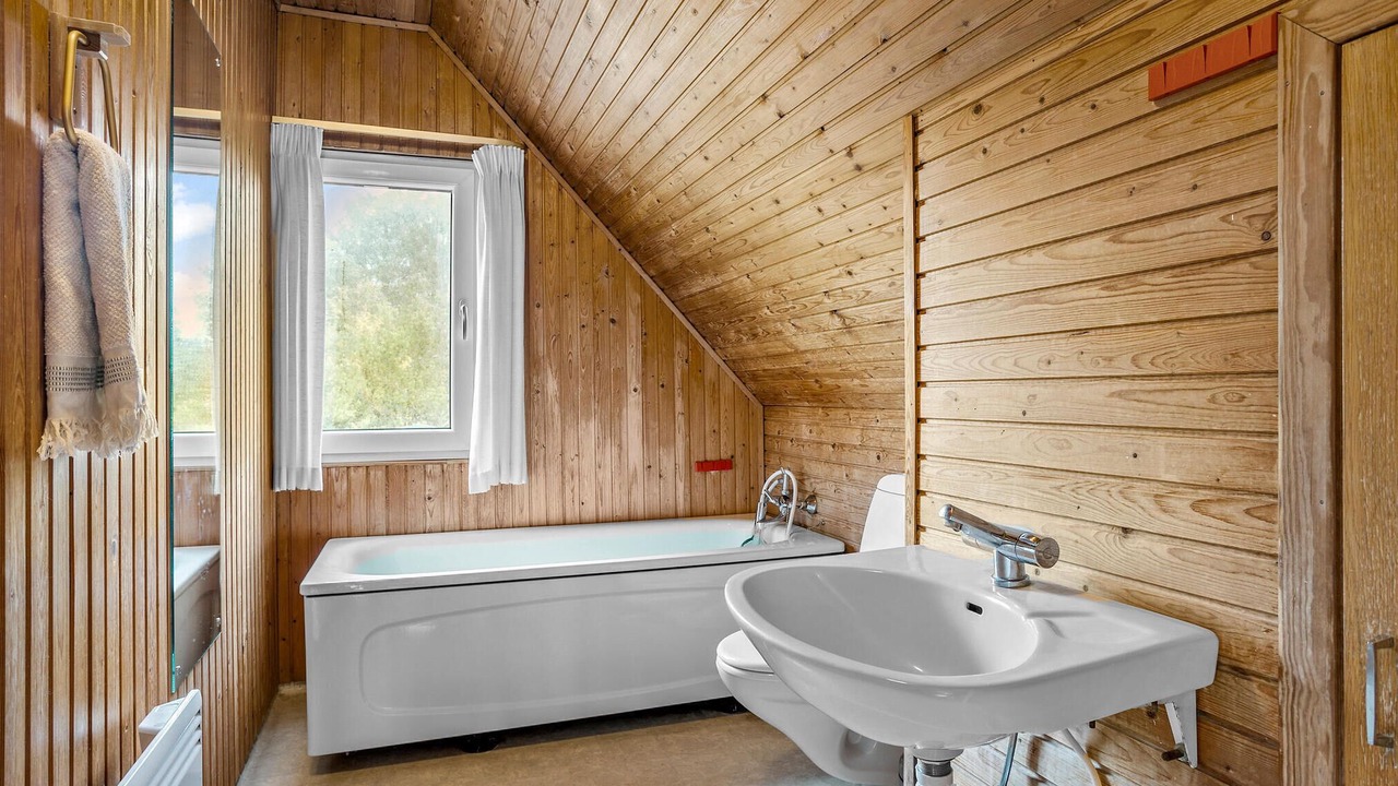 Photo of Bathroom in Agger
