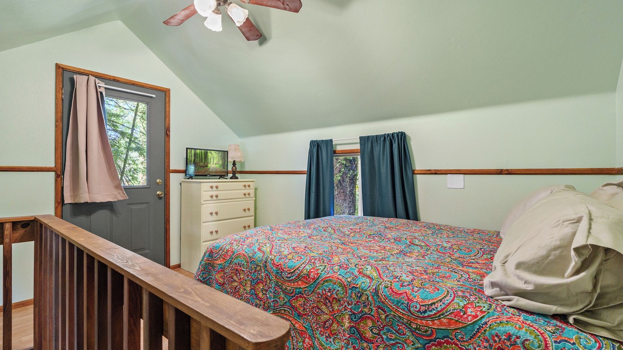 Photo of Bedroom in Crescent City