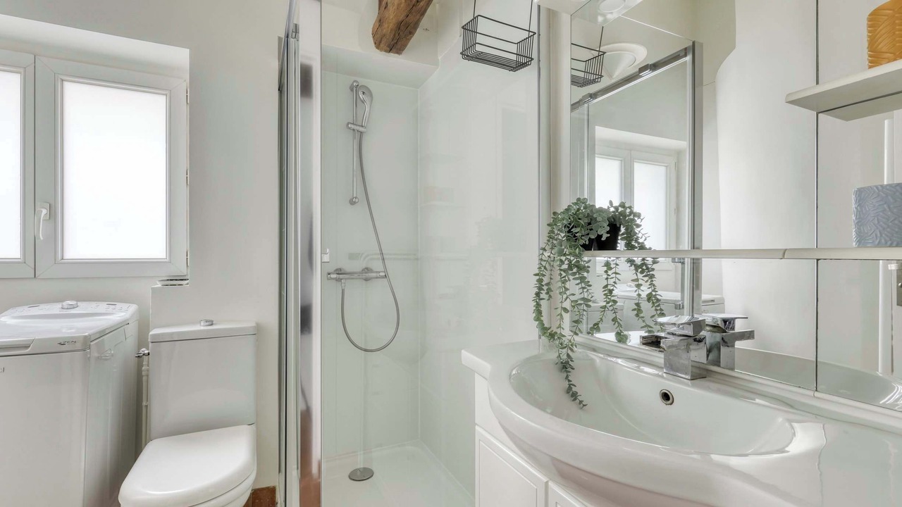Photo of Bathroom in Pigalle