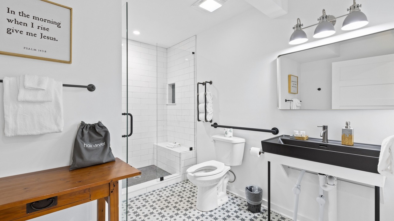 Photo of Bathroom in Blairsville
