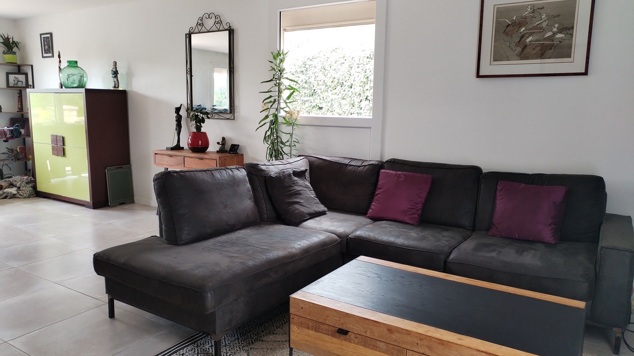 Photo of Livingroom in Roches Grises