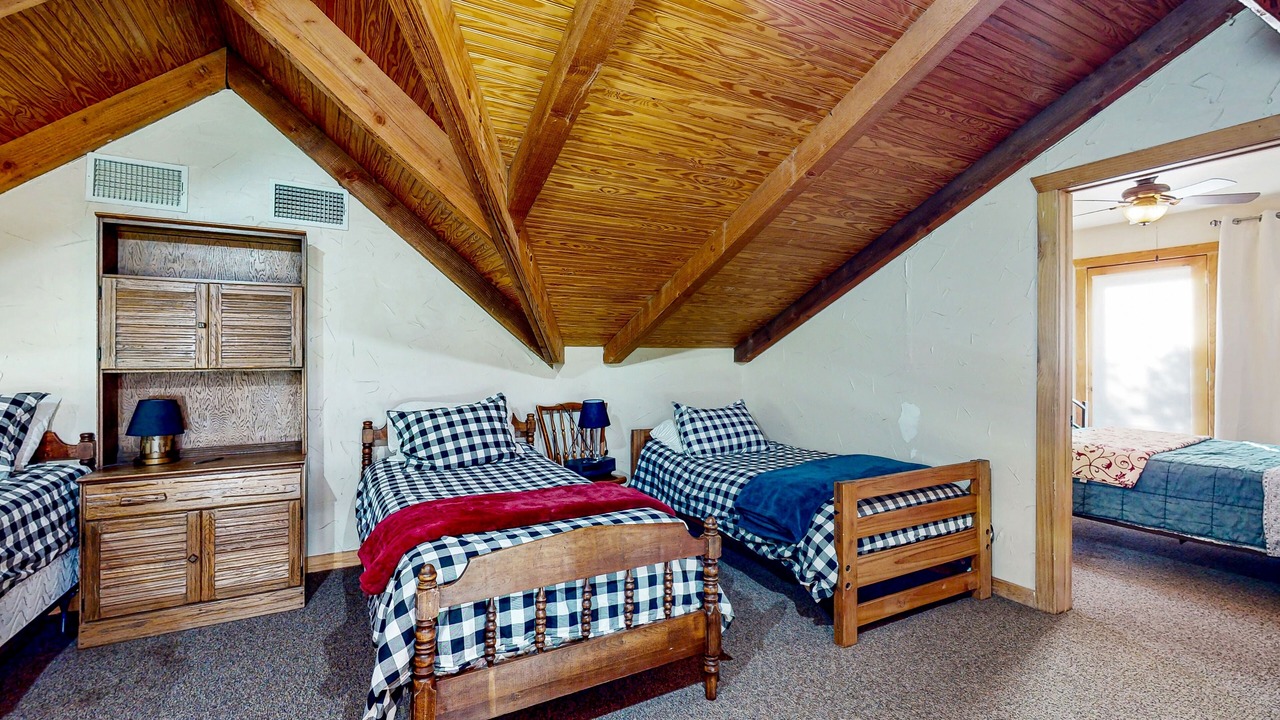 Photo of Bedroom in Whitney