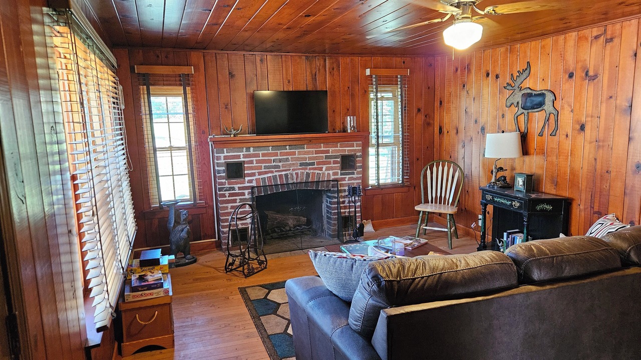 Photo of Livingroom in Grubville