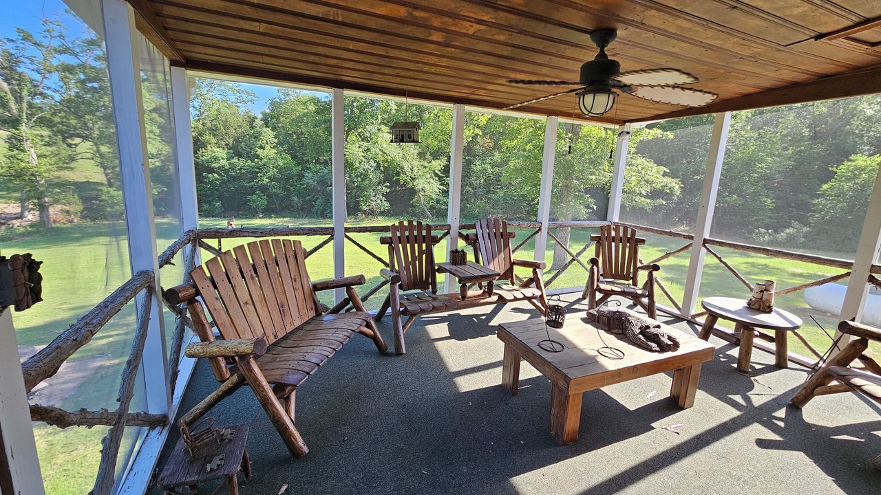 Photo of Patio Balcony in Grubville