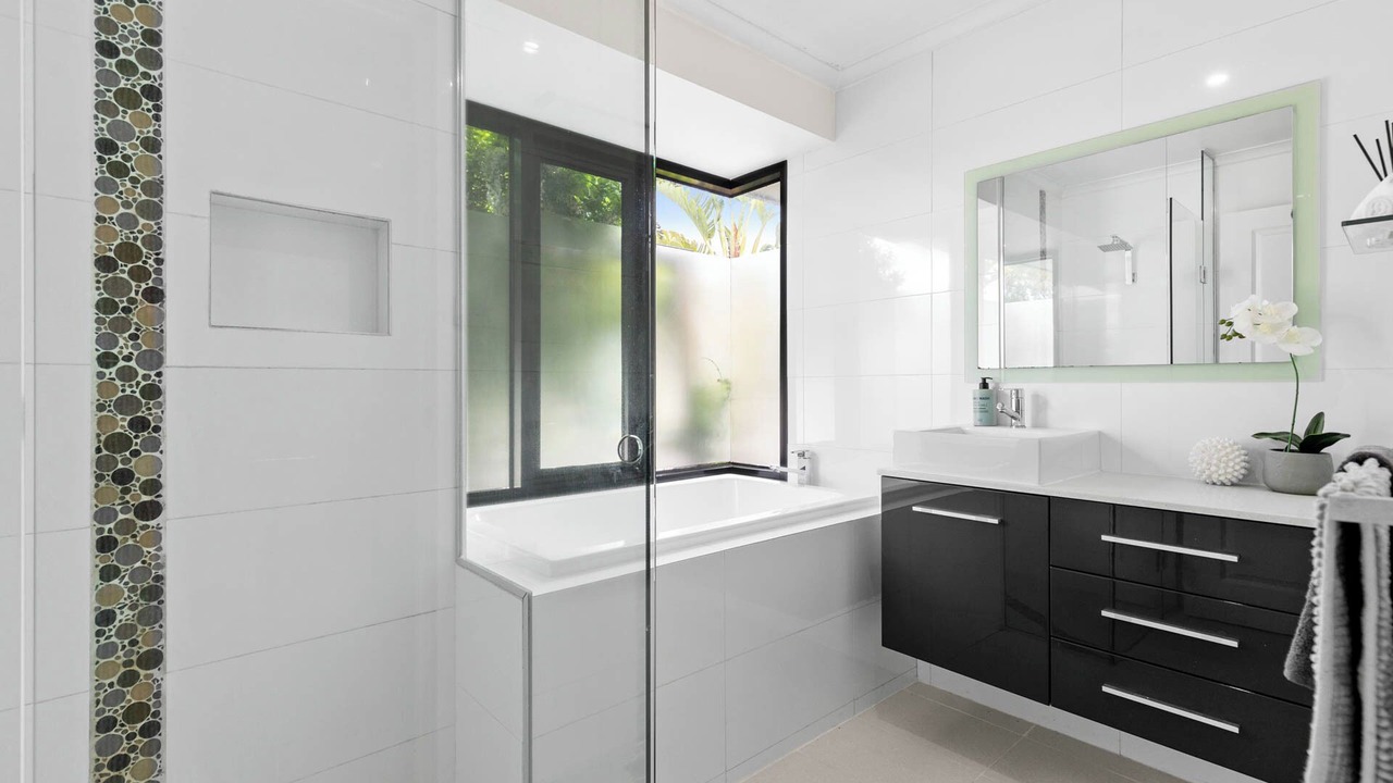 Photo of Bathroom in Patterson Lakes