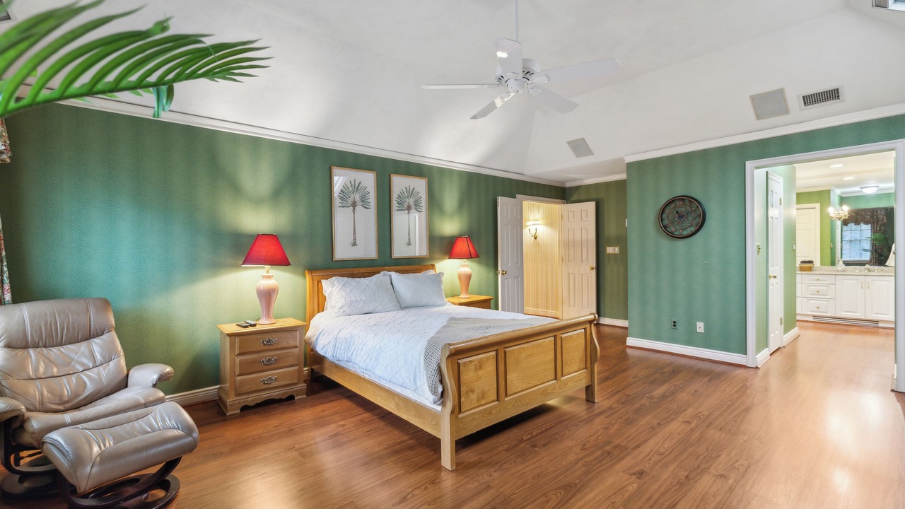 Photo of Bedroom in Huntington