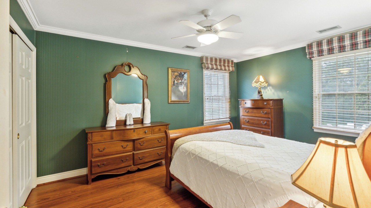 Photo of Bedroom in Huntington