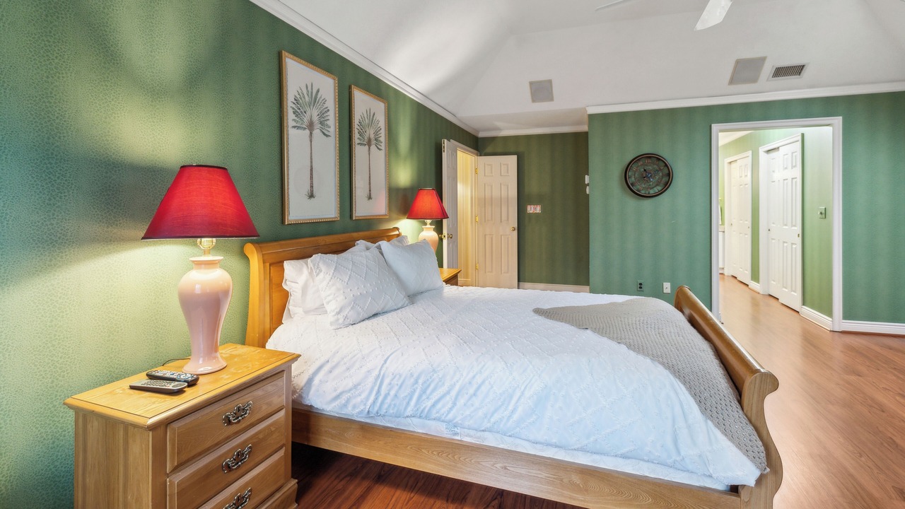Photo of Bedroom in Huntington