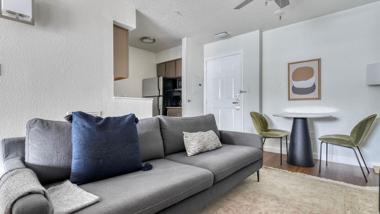 Photo of Livingroom in Gateway