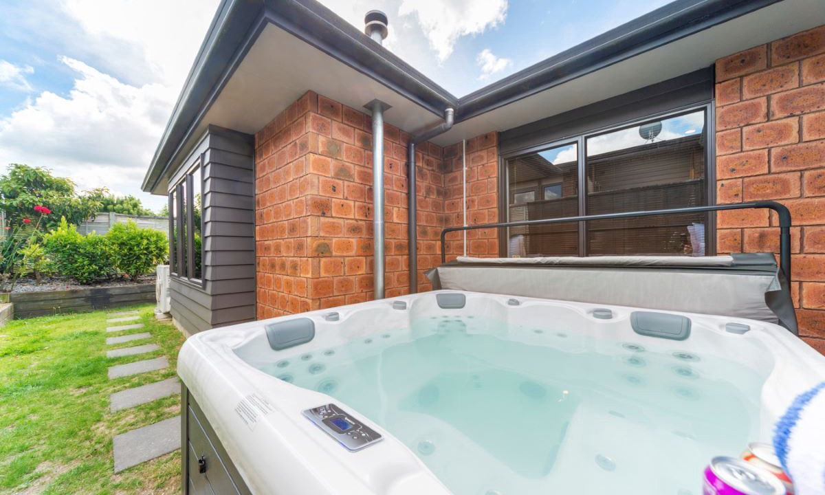 Photo of Others in Nukuhau