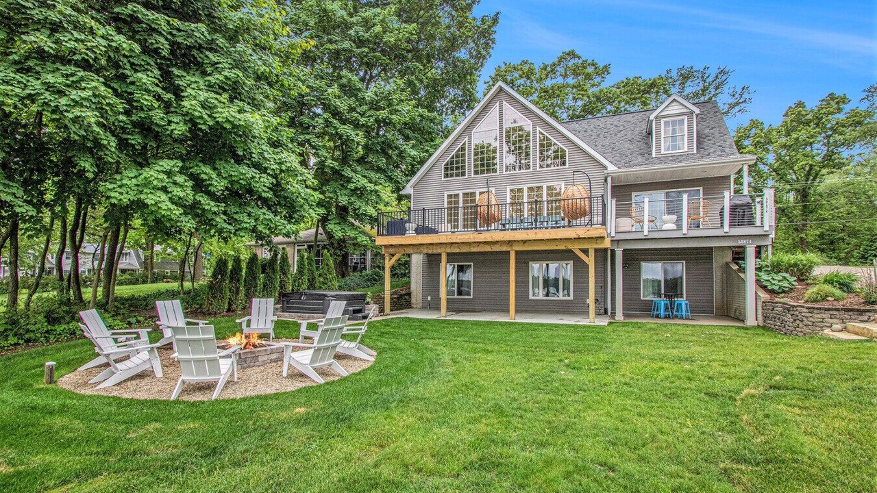 Photo of Patio Balcony in Sister Lakes