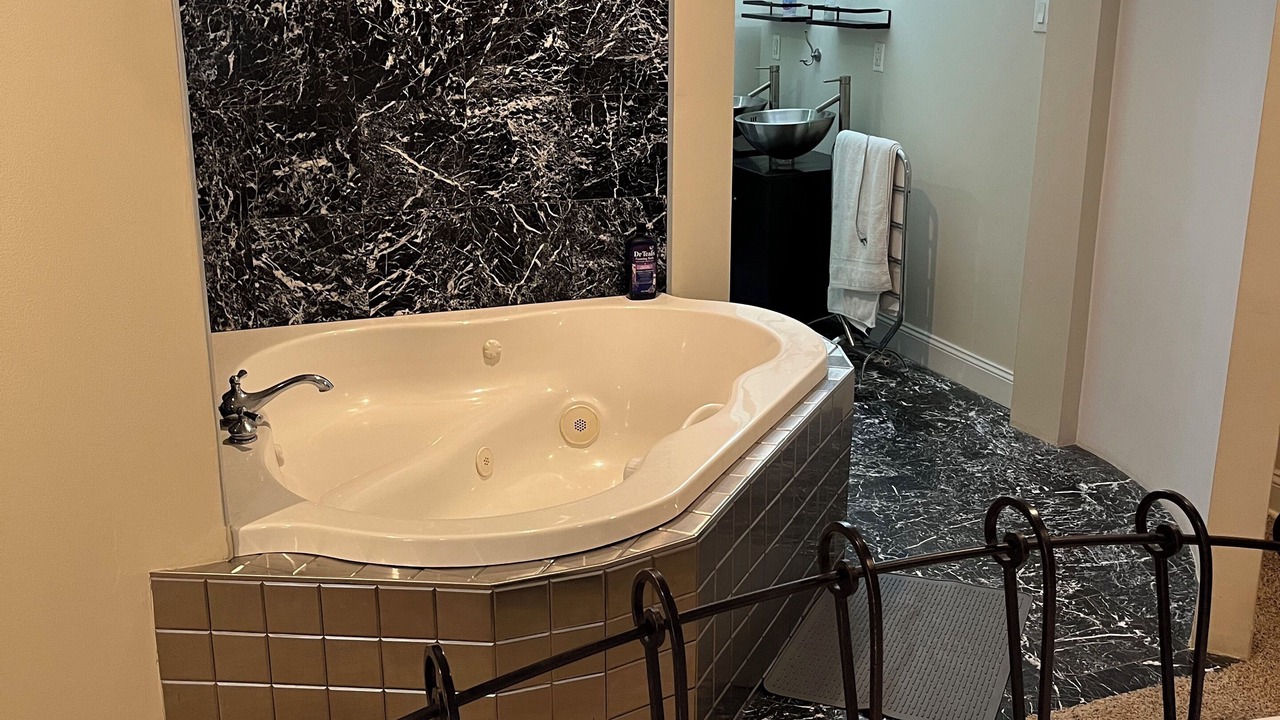 Photo of Bathroom in Benton Park