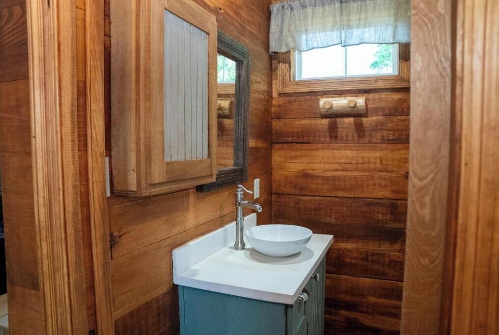 Photo of Bathroom in Broussard