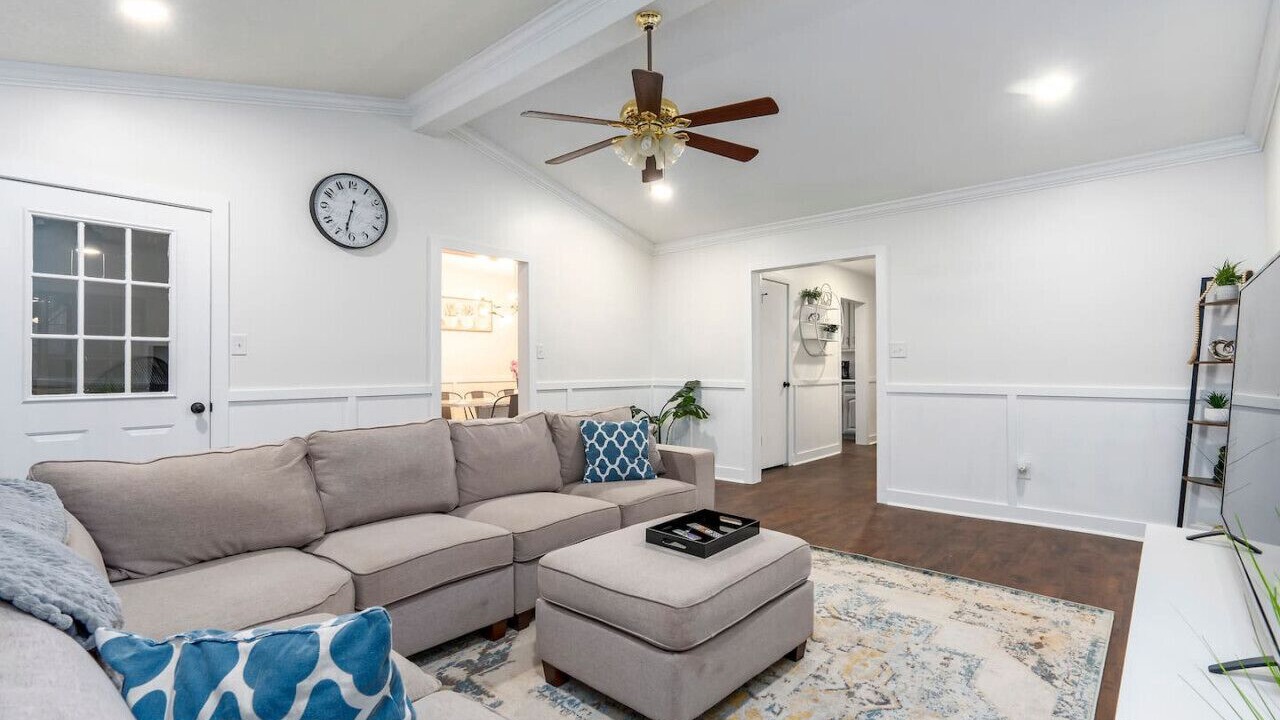 Photo of Livingroom in Brownsboro