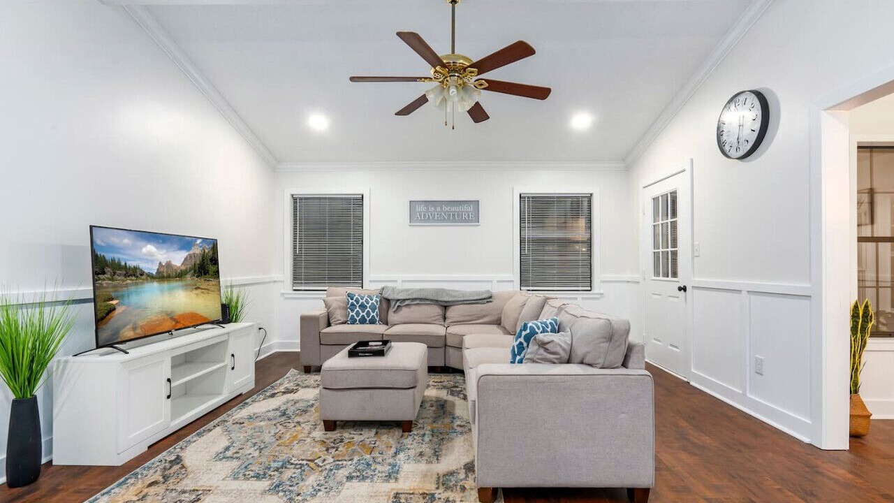 Photo of Livingroom in Brownsboro