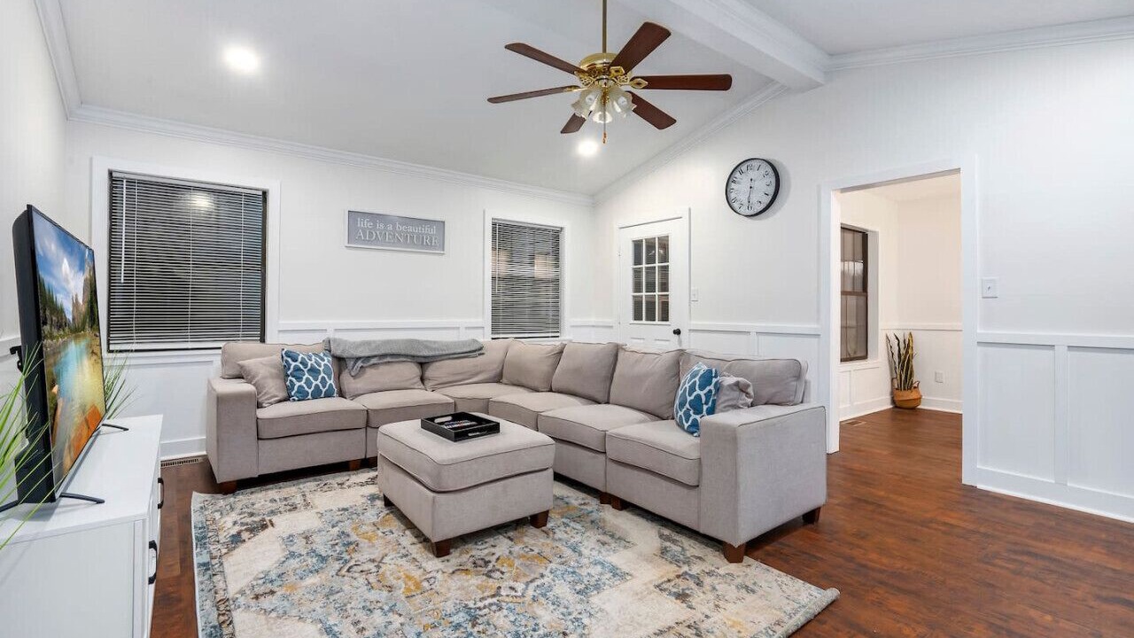 Photo of Livingroom in Brownsboro