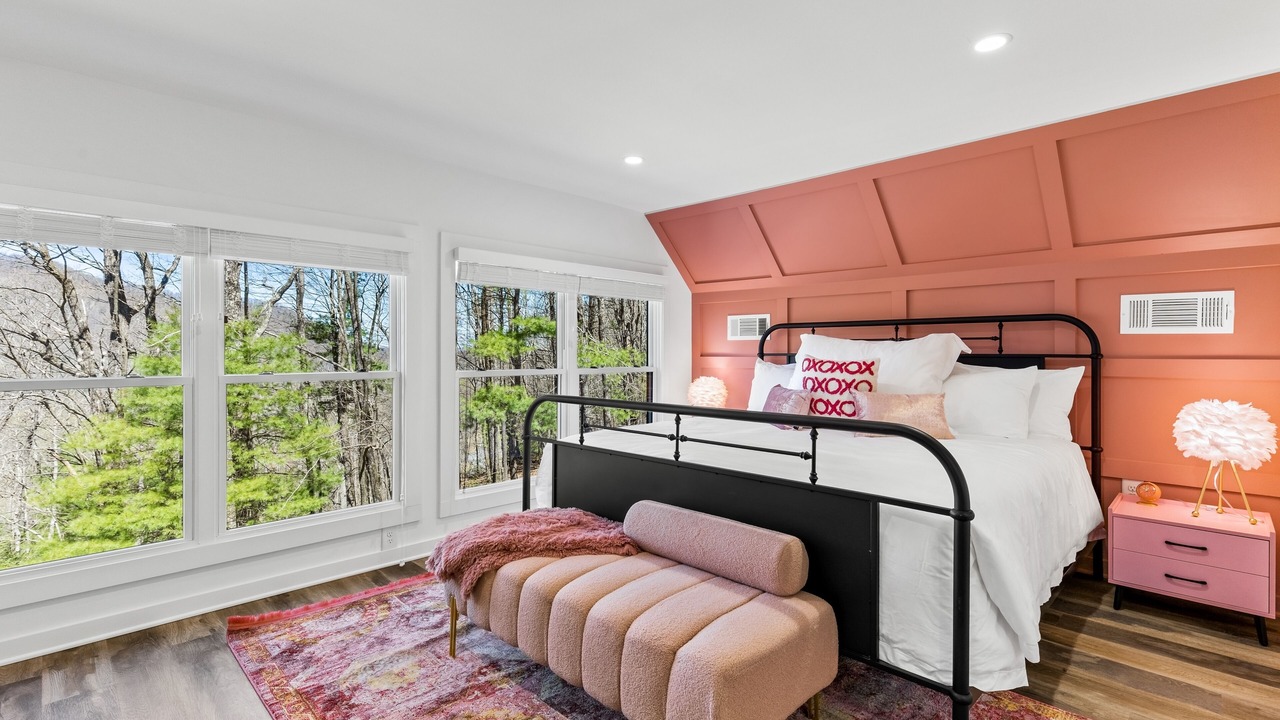 Photo of Bedroom in Blairsville