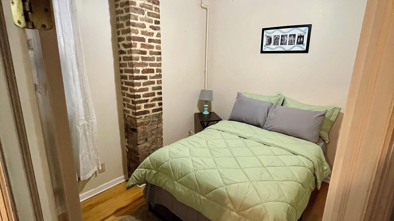 Photo of Bedroom in Albany