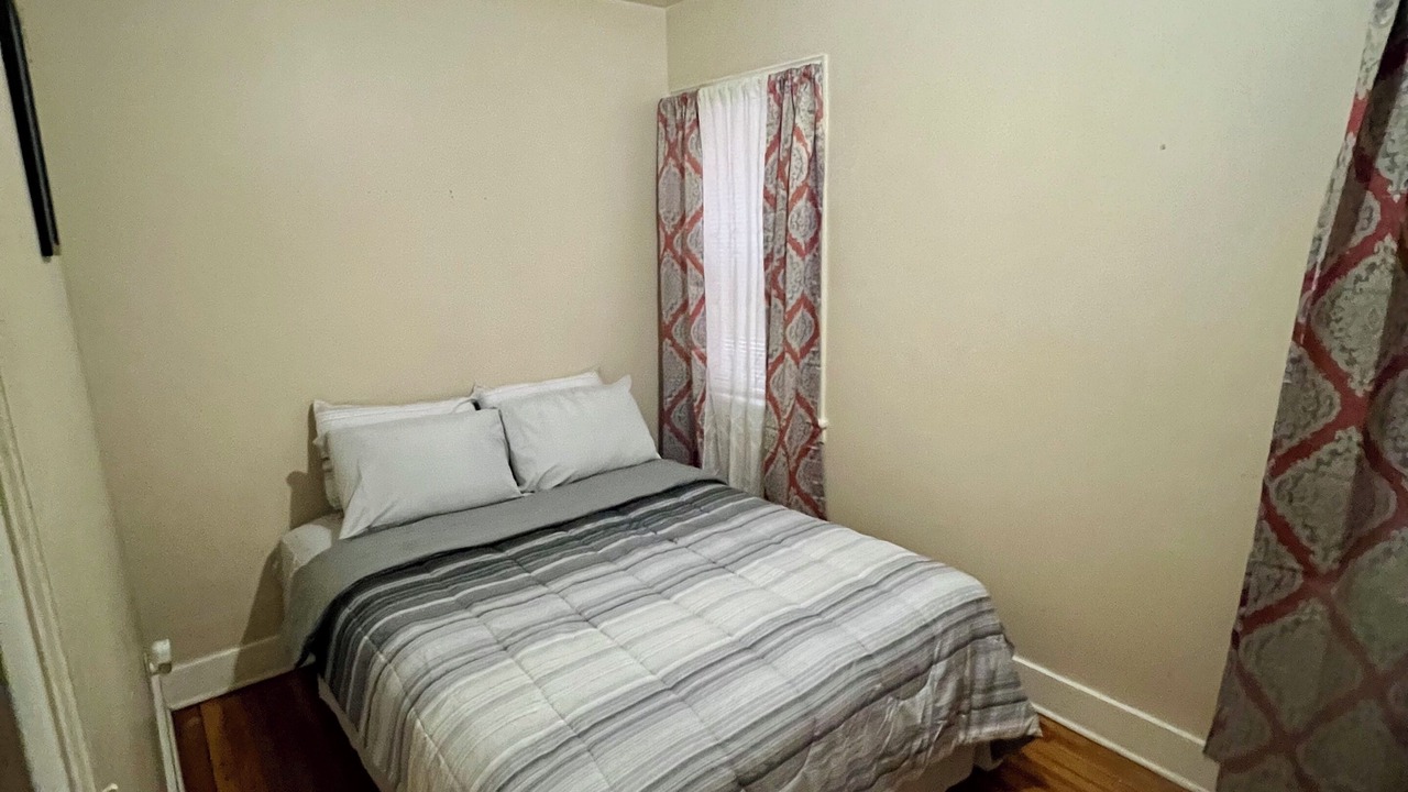 Photo of Bedroom in Albany