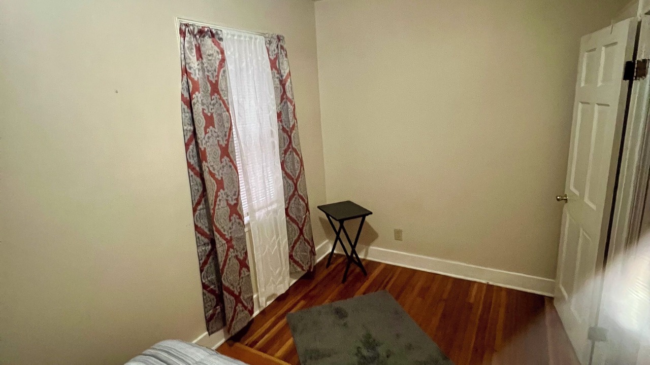 Photo of Bedroom in Albany