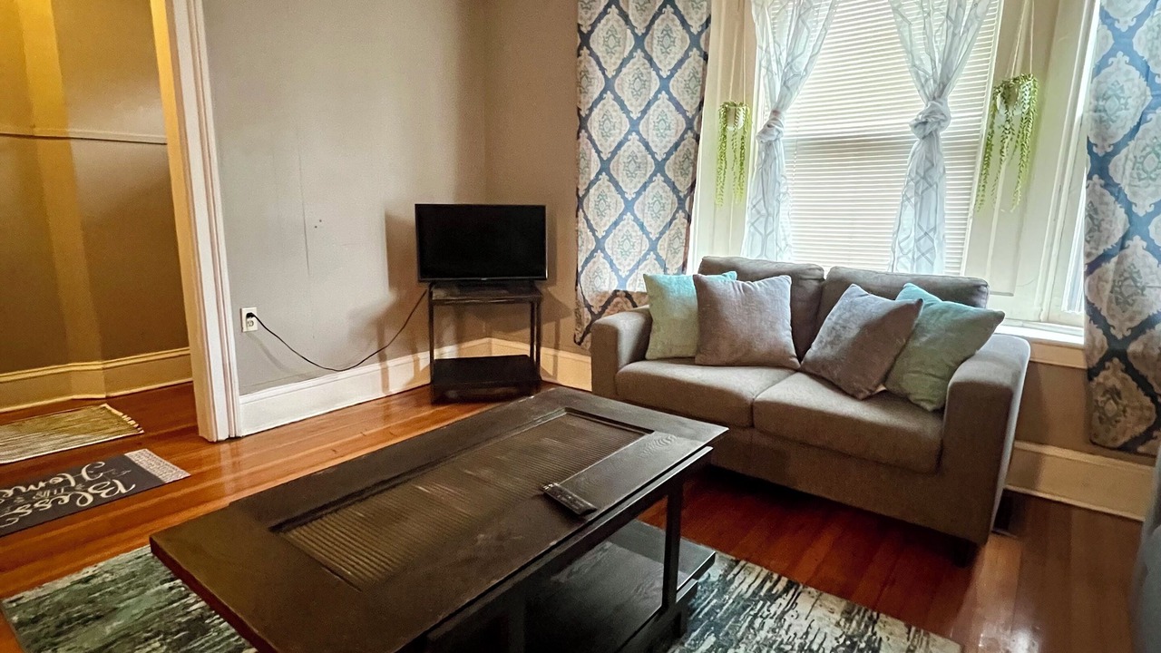 Photo of Livingroom in Albany