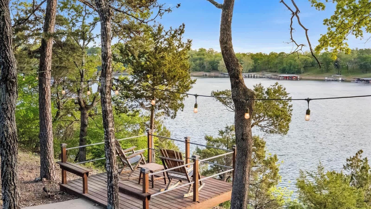 Photo of Outdoor in Golden