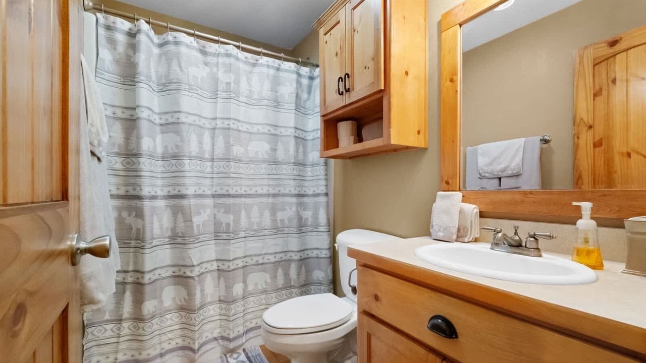 Photo of Bathroom in Golden