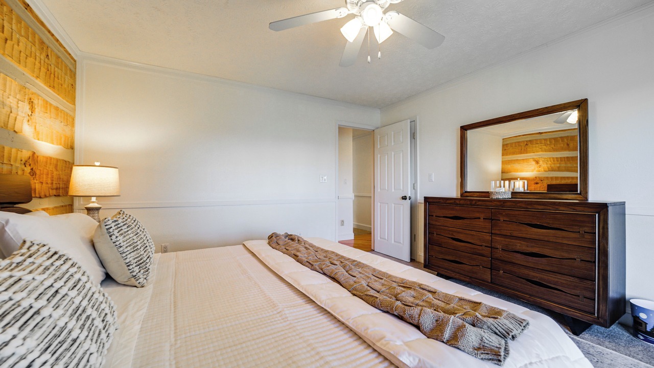 Photo of Bedroom in Newport
