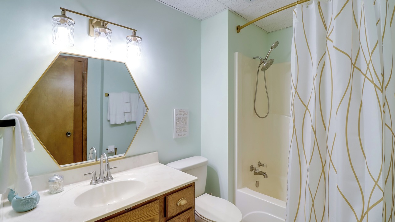 Photo of Bathroom in Higden