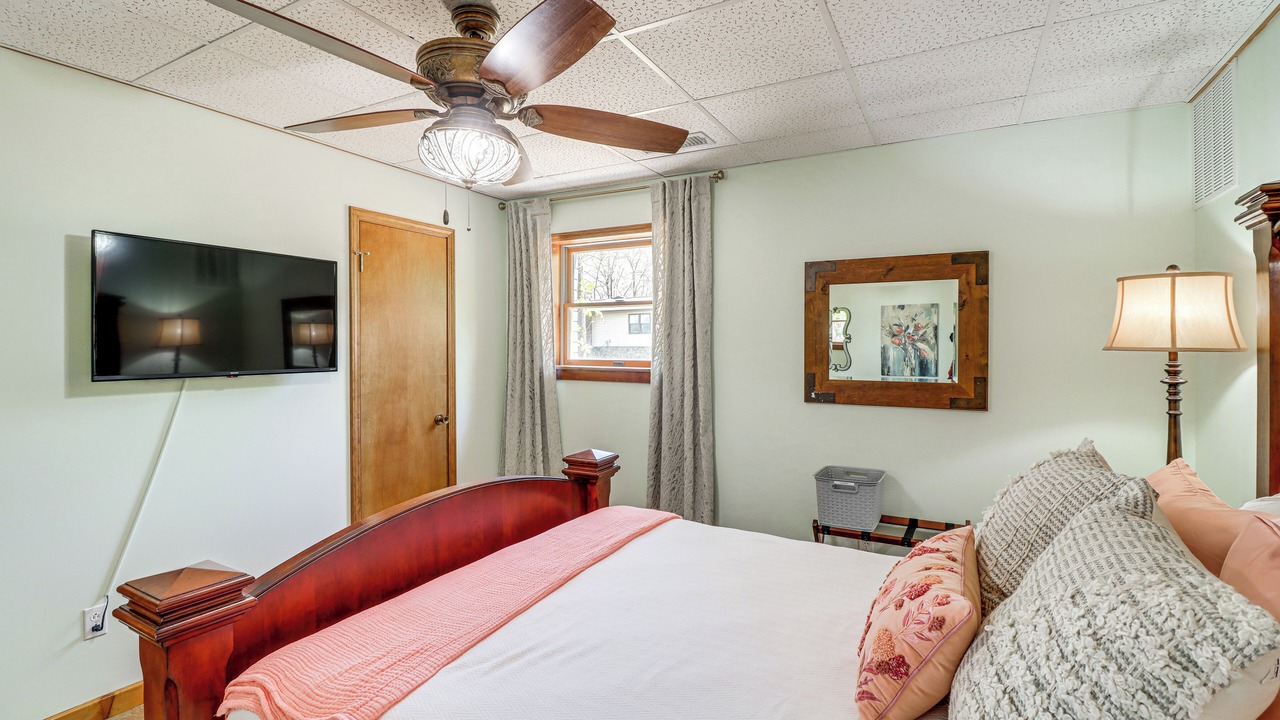Photo of Bedroom in Higden