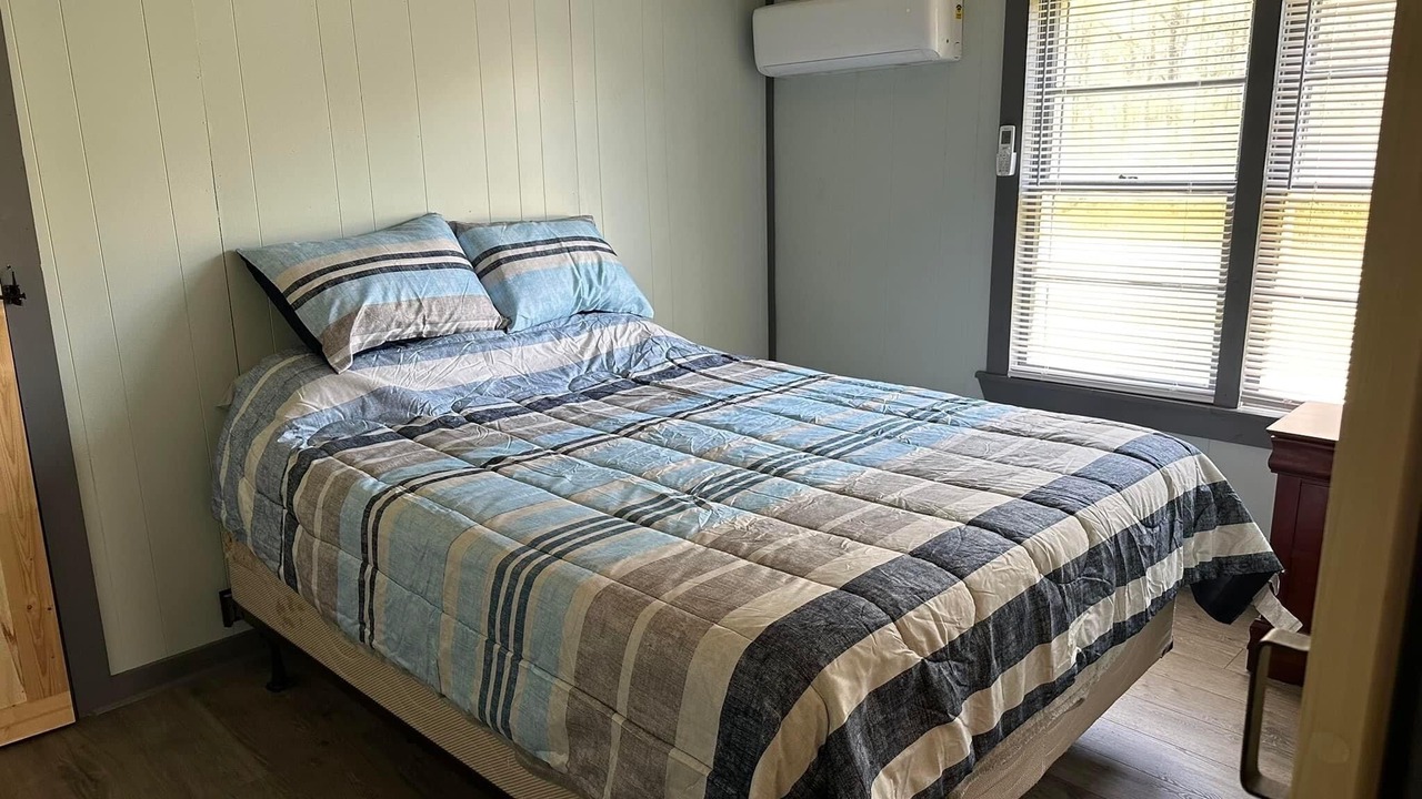 Photo of Bedroom in Lowndesville