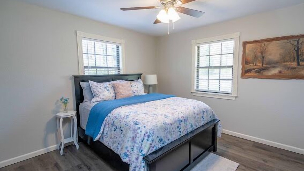 Photo of Bedroom in Cookson