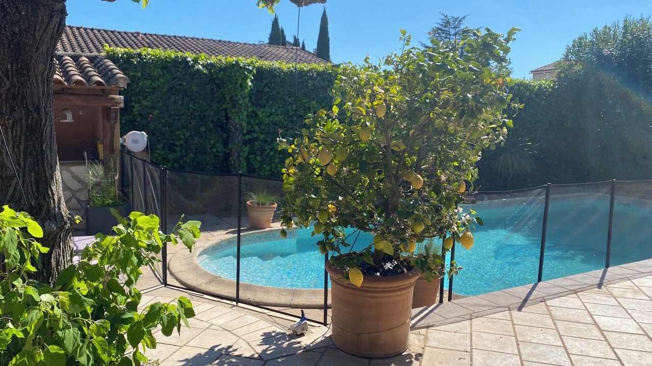 Photo of Outdoor in Pont-Saint-Esprit