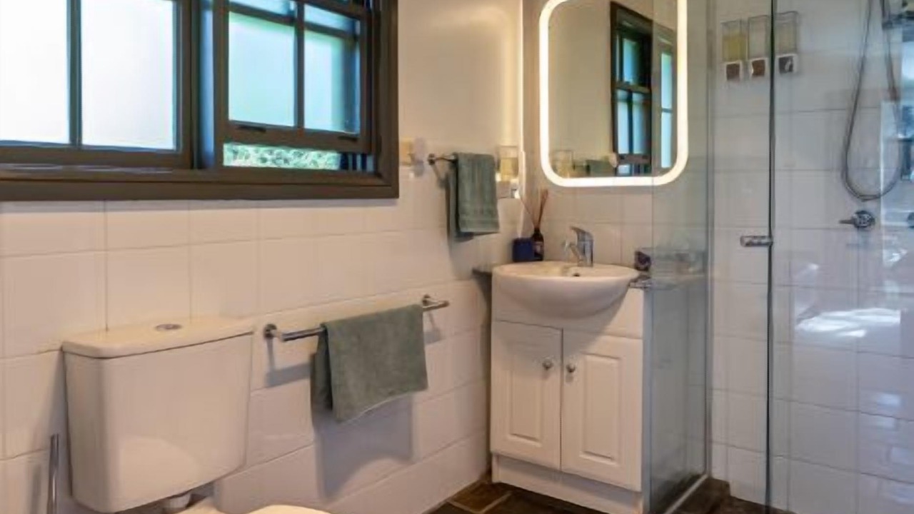 Photo of Bathroom in Mountain Lagoon