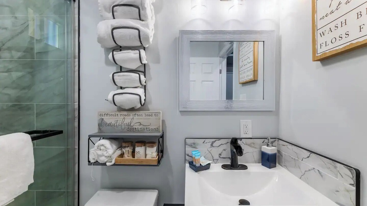 Photo of Bathroom in Harbor
