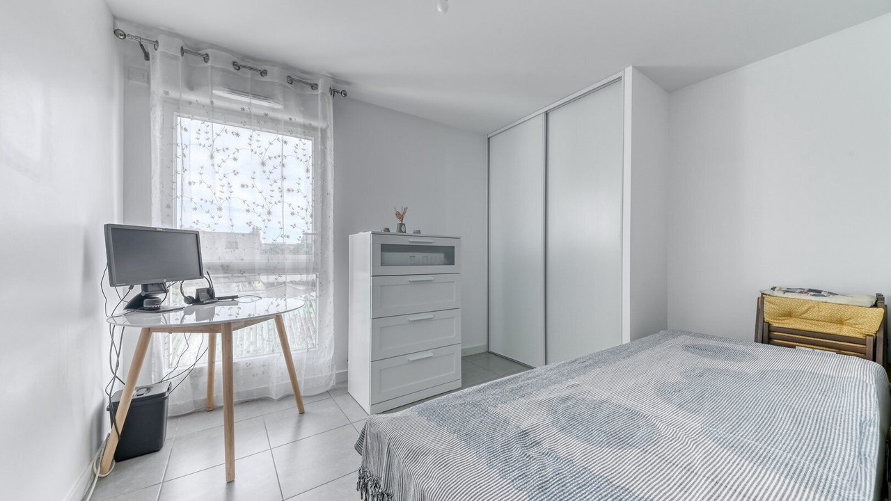 Photo of Bedroom in Cusset